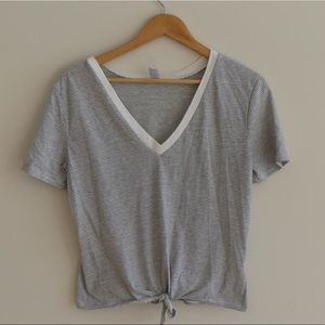 V NECK T
